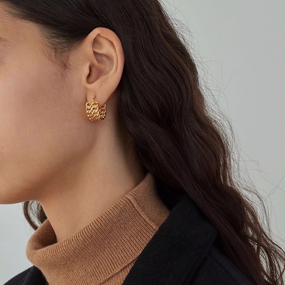 Twisted Hoop Minimalist Woven Chic Gold Earrings - Picture 2 of 9